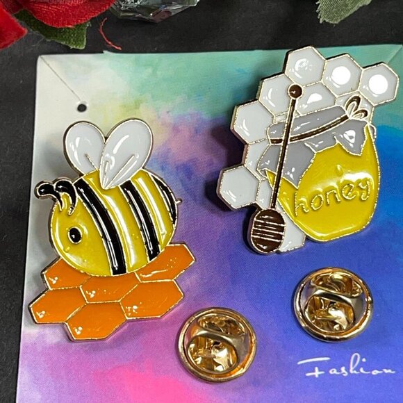 Bumble Bee Lapel Pin Sweet Honey Pot Insect Brooch Badge Enamel Accessories Pin - Picture 4 of 6